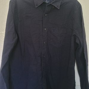 American Eagle size M blue and black lines